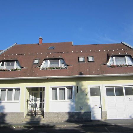 Отель Kantor Vendeghaz Залаэгерсег Экстерьер фото